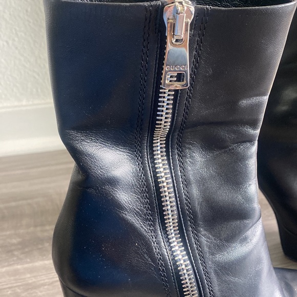 Gucci premium black leather ankle boots. Made in Italy. - Picture 2 of 4